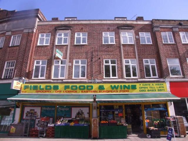 Apartment for rent in Wood End, Greater London
