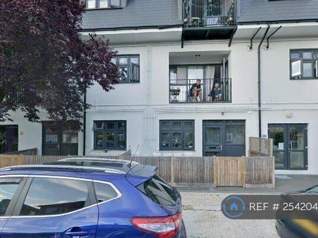 House for rent in London Borough of Ealing, Greenford