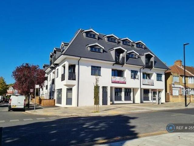 House for rent in London Borough of Ealing, Greenford