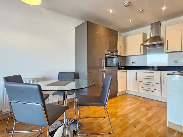 Apartment for rent in Monks Orchard, Kent