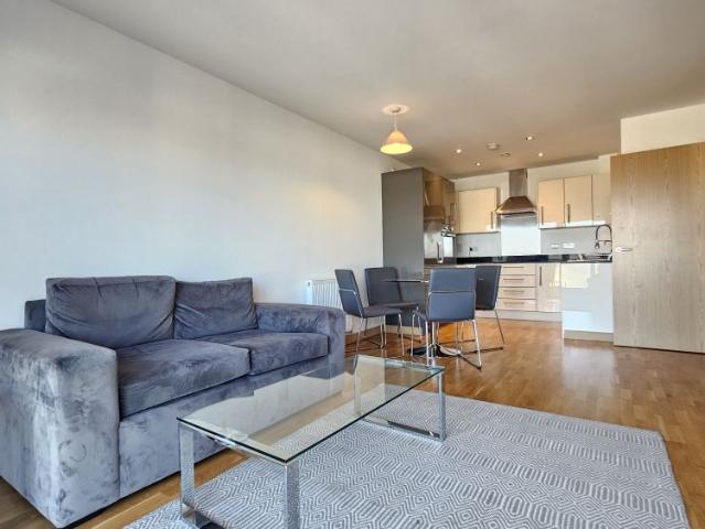 Apartment for rent in Monks Orchard, Kent