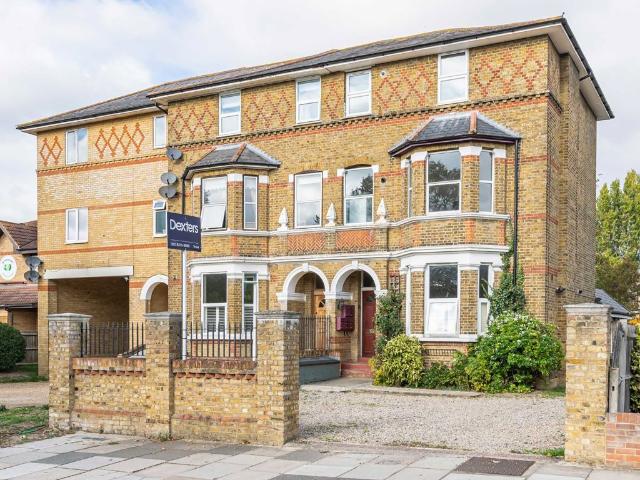 Apartment for rent in Hampton, Greater London