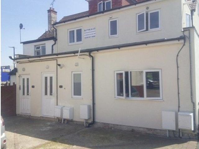 Apartment for rent in London Borough of Sutton, Greater London