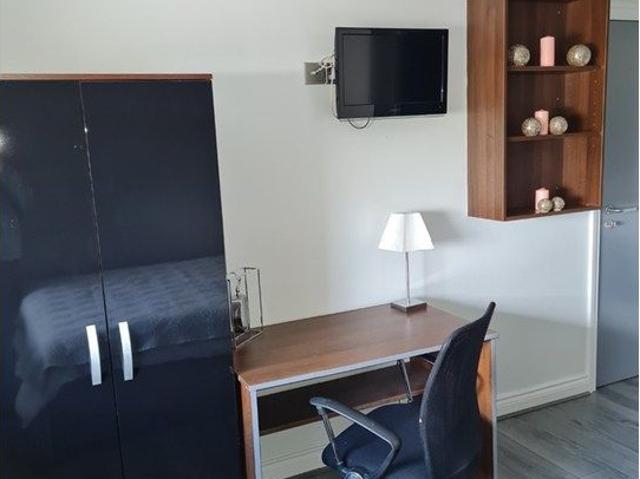 Studio for rent in Huddersfield, West Yorkshire