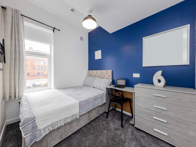 Room for rent in Hollinwood, Pendock