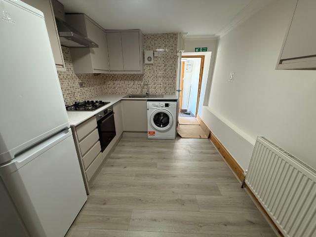 Apartment for rent in Stamford Hill, Greater London