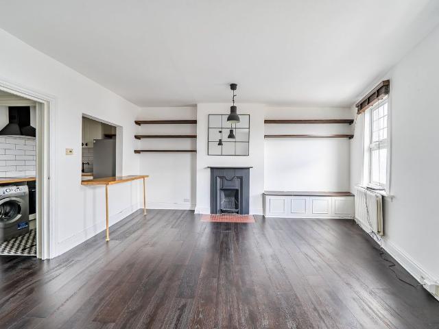 Apartment for rent in Stamford Hill, Greater London