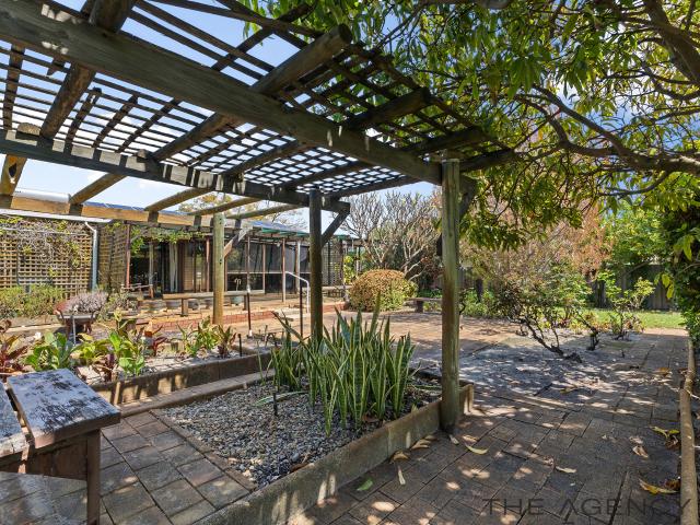 House for sale in Cloverdale, Western Australia