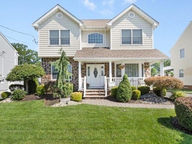 House for sale in Clark