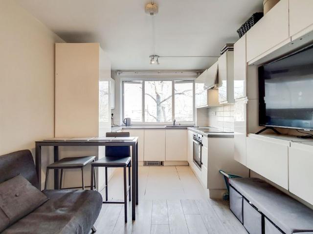 Apartment for rent in Stepney, Greater London
