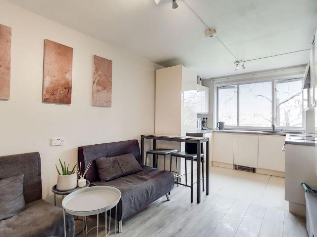 Apartment for rent in Stepney, Greater London