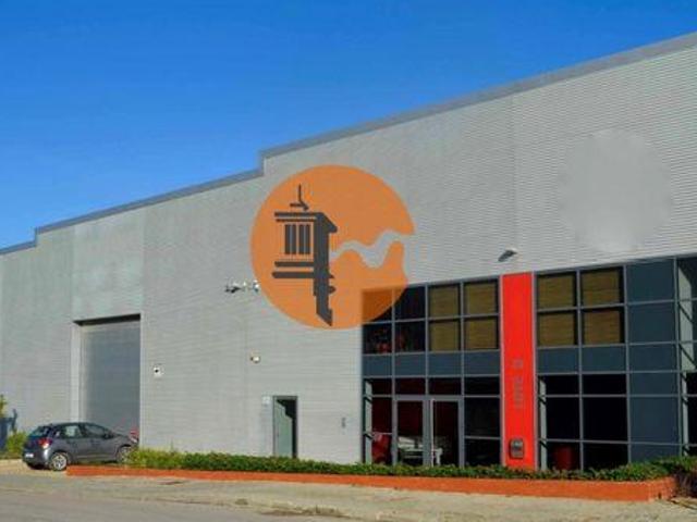 Loja alugar em Piares, Olhão