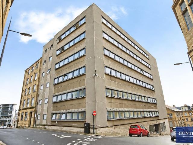 Studio for rent in Little Germany, West Yorkshire