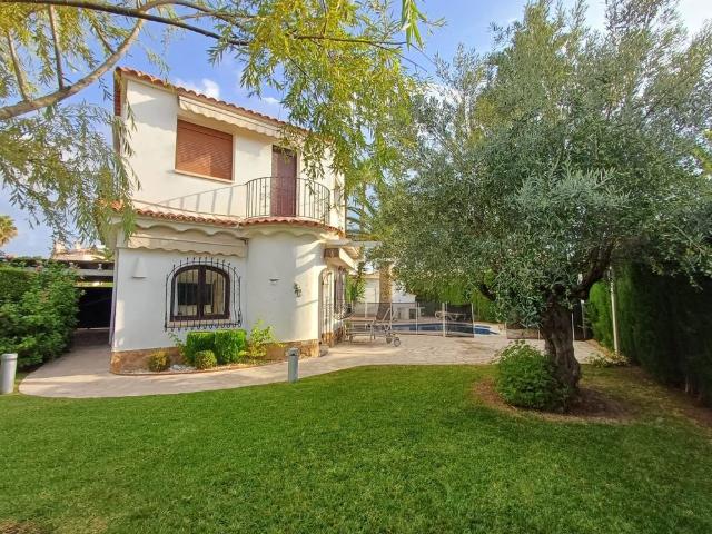 Casa en alquiler en Oliva