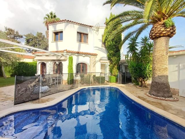 Casa en alquiler en Oliva