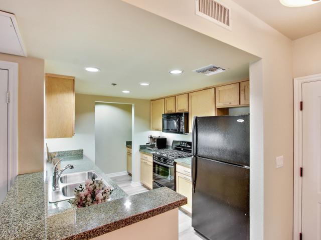 Apartment for rent in Encino Neighborhood Council District, Canoga Park