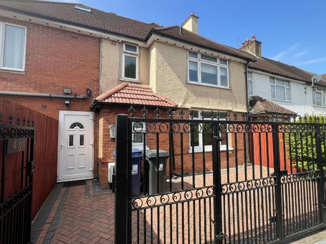 House for rent in London Borough of Ealing, Greater London