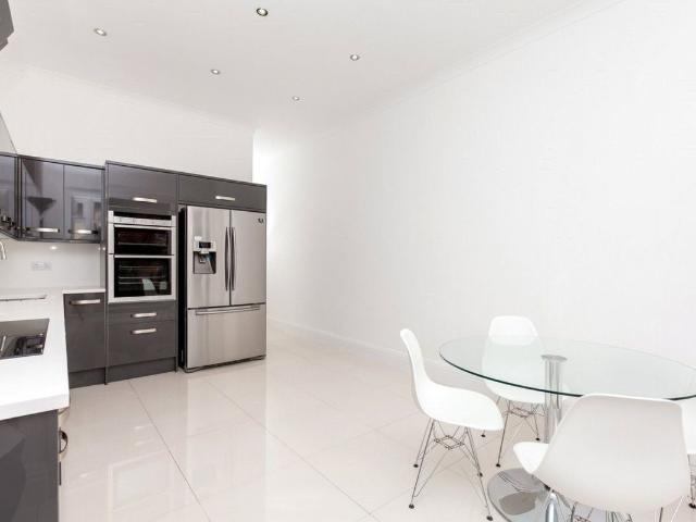 Apartment for rent in Cricklewood, Greater London