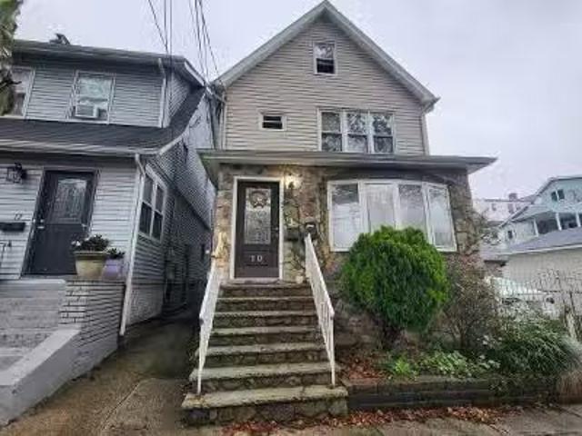 House for sale in Bloomfield