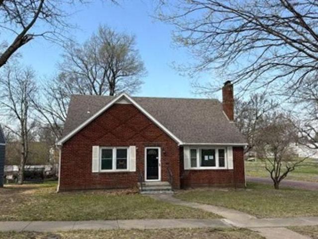 House for sale in Higginsville, Missouri