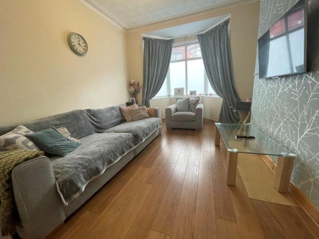 House for rent in Calderstones