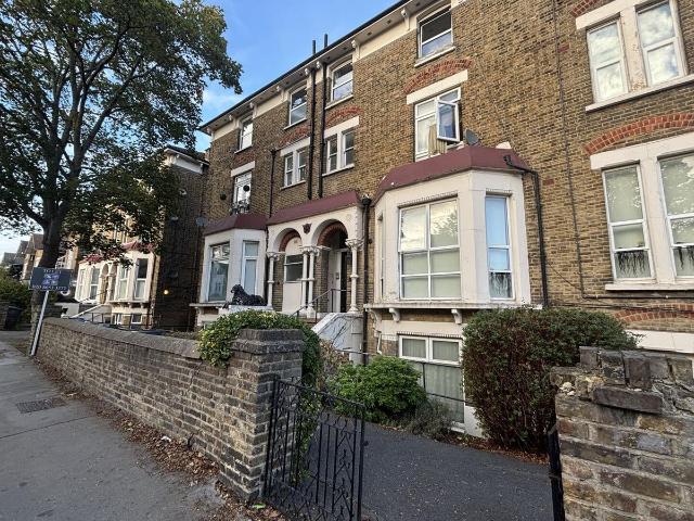 Studio for rent in London Borough of Croydon, Greater London