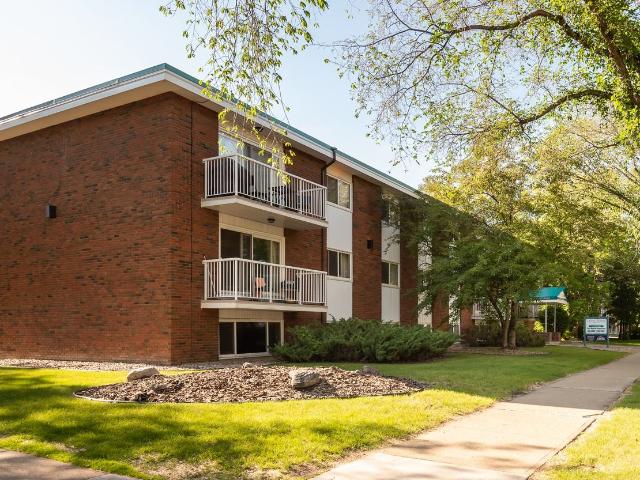 Apartment for rent in Wedgewood, Alberta