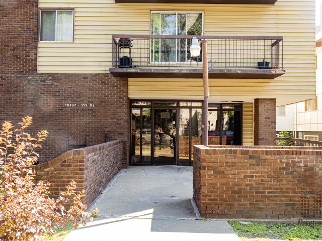 Apartment for rent in Wedgewood, Alberta