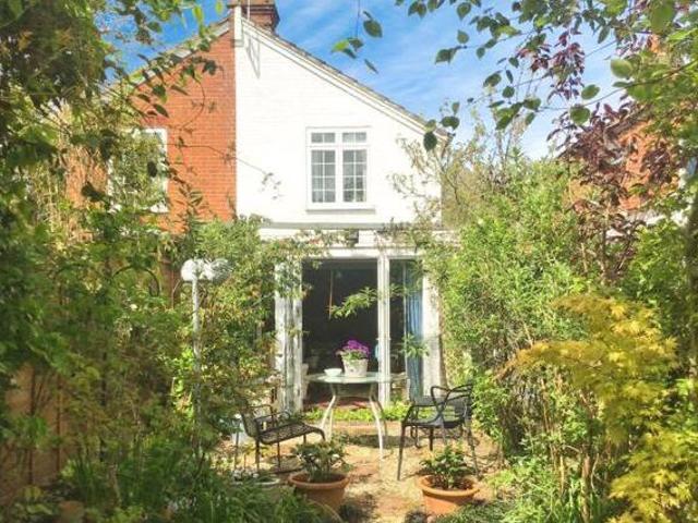House for sale in Ascot