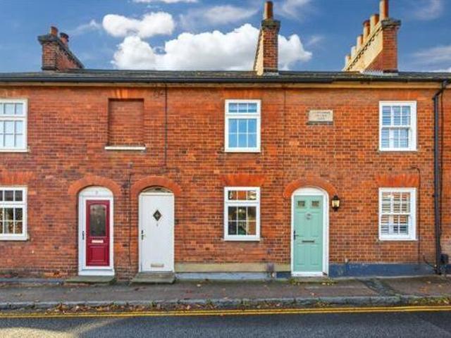 House for sale in Bishopsgate, Greater London
