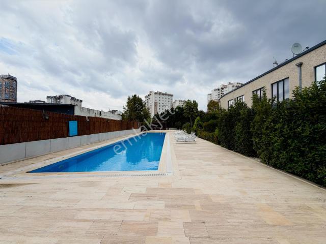 Atakent Mahallesi, Küçükçekmece içerisinde satılık Villa
