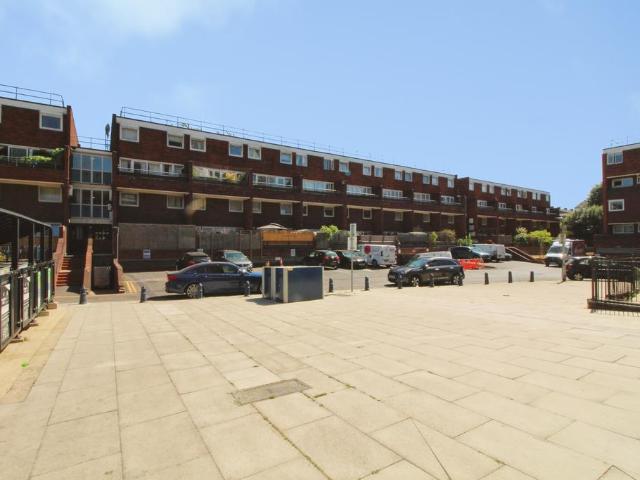 Apartment for rent in Old Ford, Bow