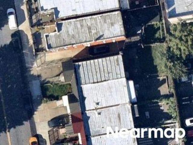 House for sale in The Bronx, Arverne