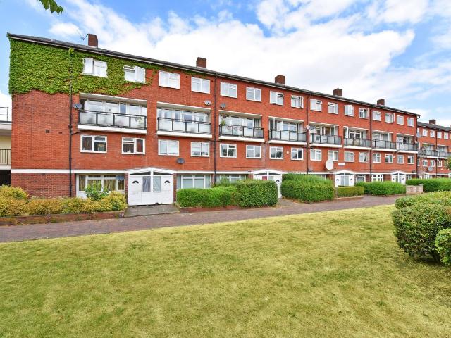 House for rent in Walworth, Greater London