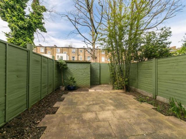 House for rent in Walworth, Greater London