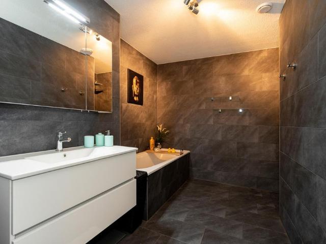 Appartement te huur in Almere-haven, Staatsliedenwijk