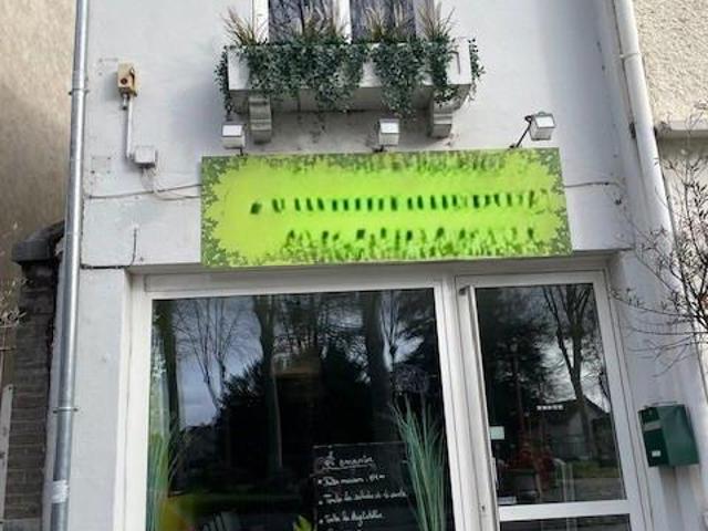 Local Commercial vente à Oloron-Sainte-Marie, Eysus