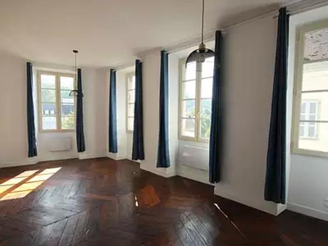 Appartement location à Oloron-Sainte-Marie, Oloron-sainte-marie