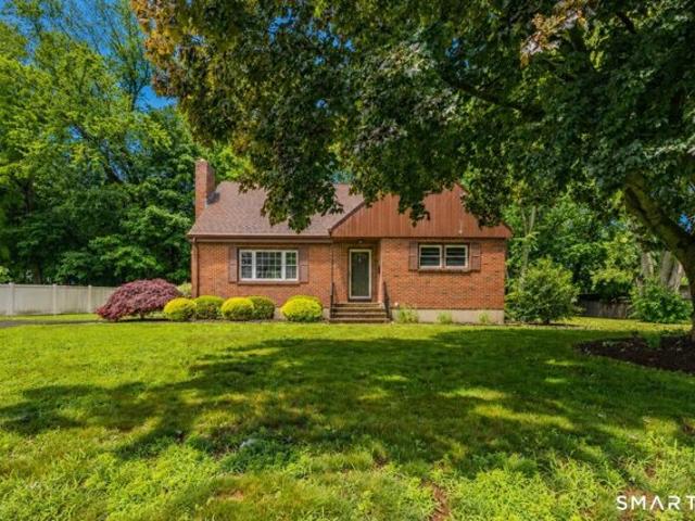 House for sale in Cromwell, Connecticut