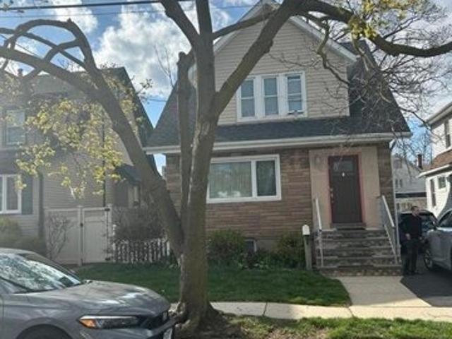 House for sale in Cliffside Park, New Jersey
