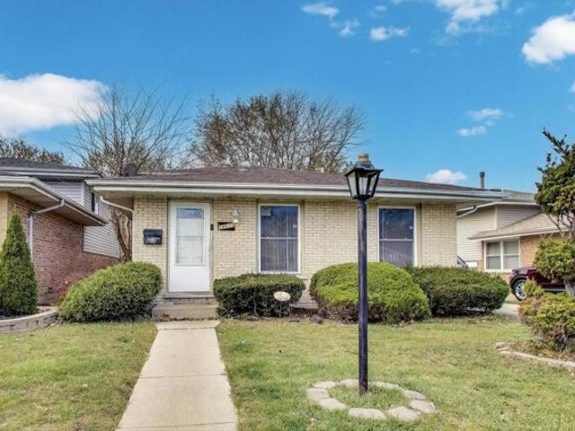 House for sale in Country Club Hills, Illinois