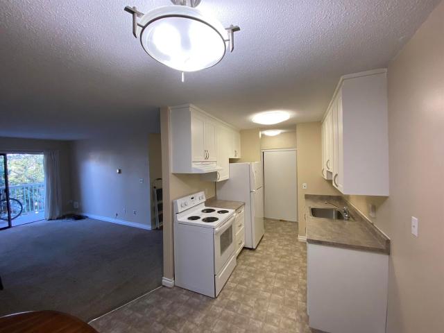 Apartment for rent in Esquimalt, British Columbia