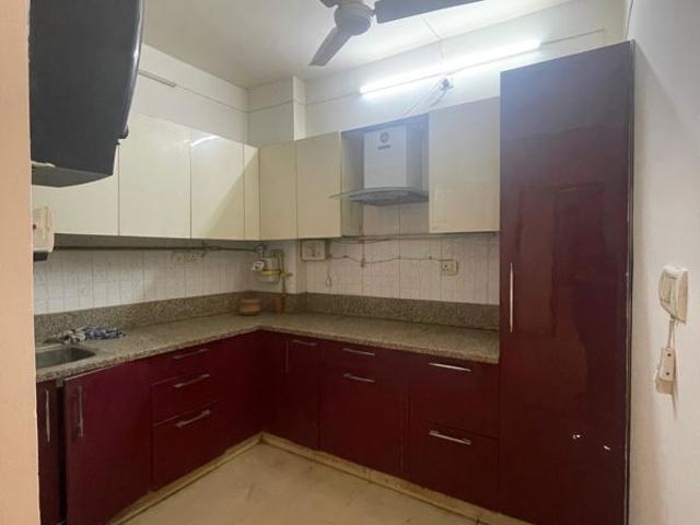 Flat for rent in Deri