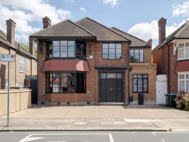 House for rent in Dollis Hill, Greater London