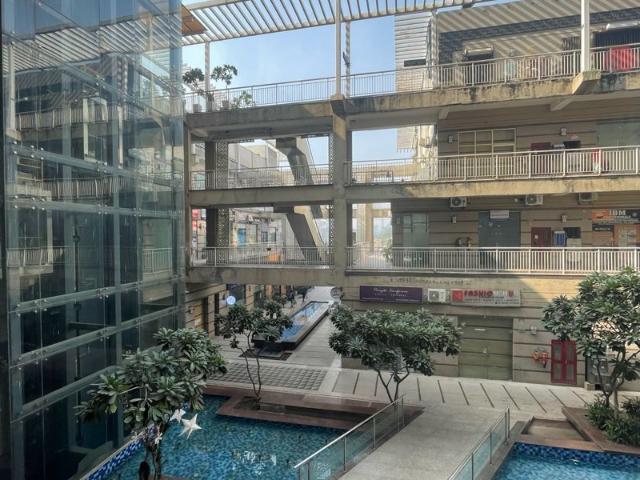 Commercial for rent in Hariana