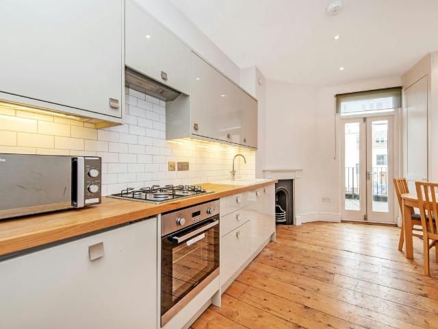House for rent in Barnsbury, Greater London