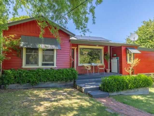 Cottage for sale in Omeo, Victoria
