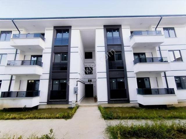 İnönü Mah., Akyazı içerisinde kiralık mülk