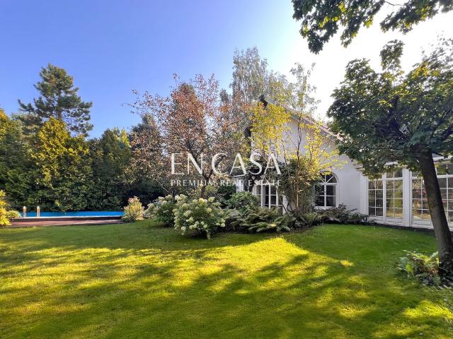 Dom na sprzedaż w Łomianki, Mazowieckie