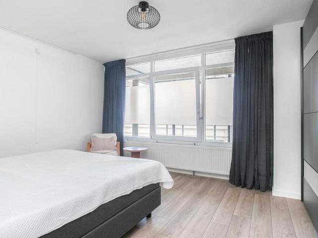 Woning te huur in De Omval, Amsterdam